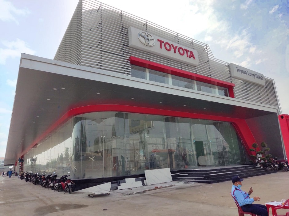 Toyota Long Thành-cua-hang